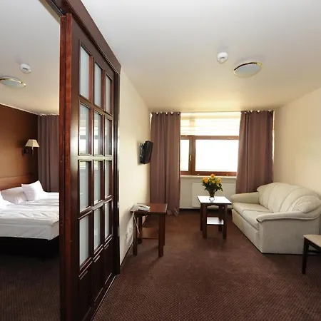 Kormoran Отель Мерки